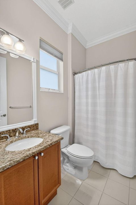 合同活跃: $815,000 (4 贝兹, 3 浴室, 3419 平方英尺)