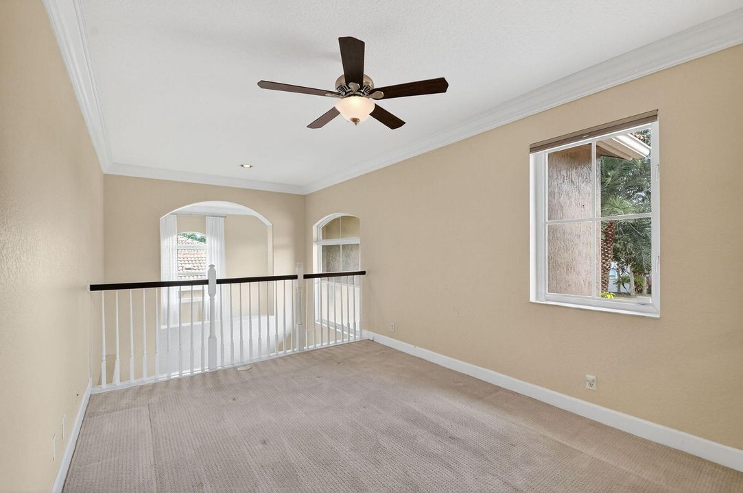 合同活跃: $815,000 (4 贝兹, 3 浴室, 3419 平方英尺)