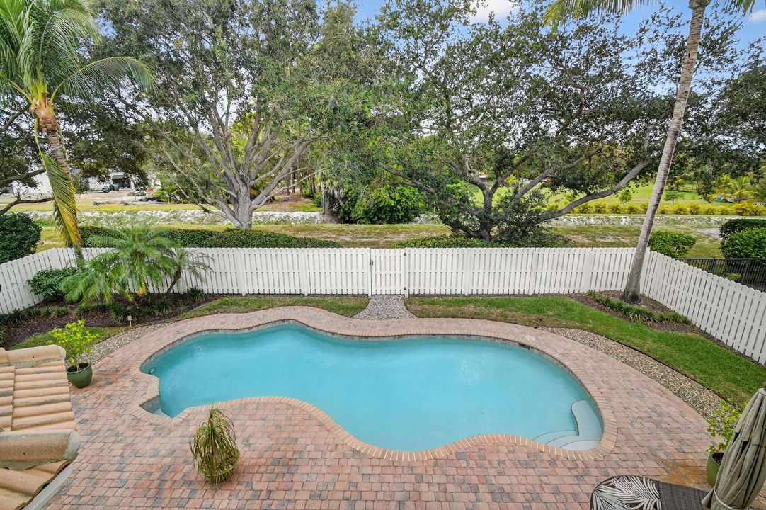 合同活跃: $815,000 (4 贝兹, 3 浴室, 3419 平方英尺)