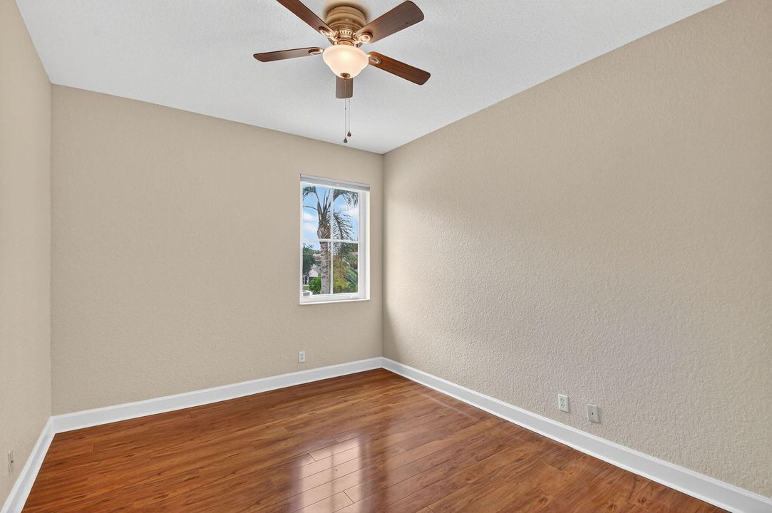 合同活跃: $815,000 (4 贝兹, 3 浴室, 3419 平方英尺)