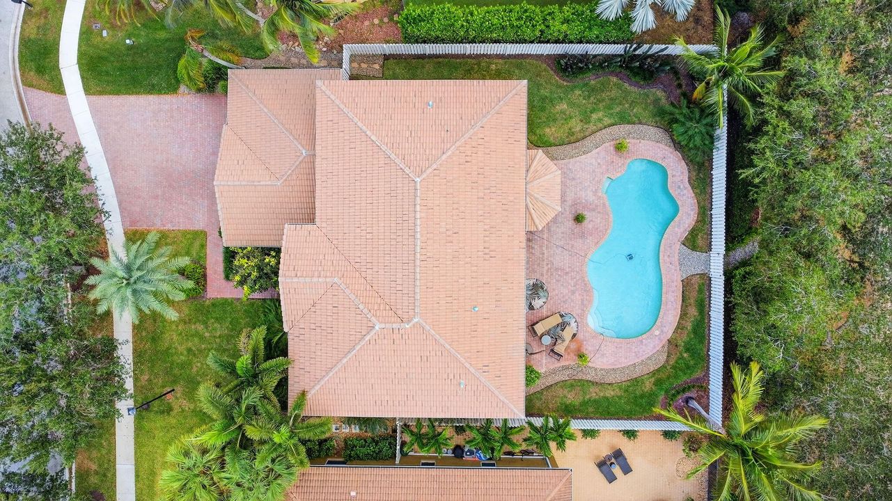 合同活跃: $815,000 (4 贝兹, 3 浴室, 3419 平方英尺)