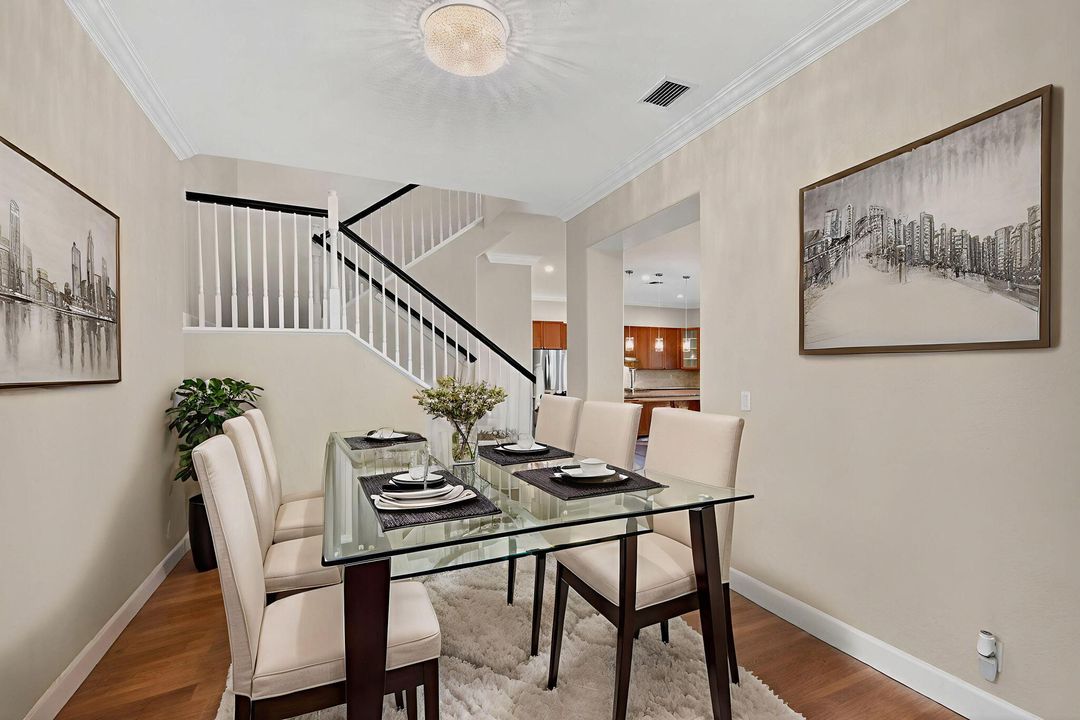 合同活跃: $815,000 (4 贝兹, 3 浴室, 3419 平方英尺)