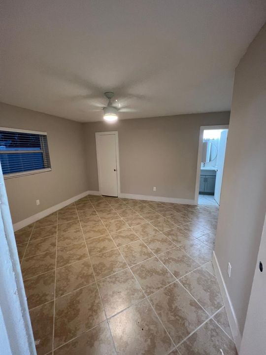 Active With Contract: $3,250 (3 beds, 2 baths, 1460 Square Feet)