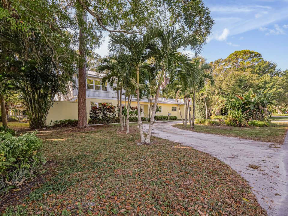 Activo con contrato: $790,000 (4 camas, 2 baños, 3066 Pies cuadrados)