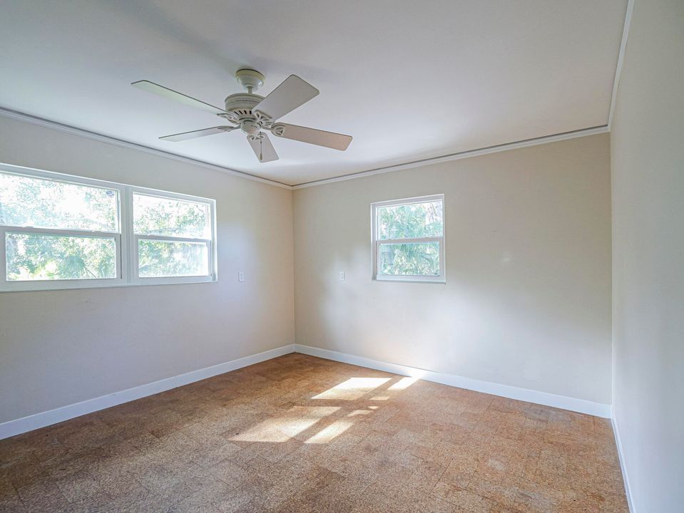 Activo con contrato: $790,000 (4 camas, 2 baños, 3066 Pies cuadrados)