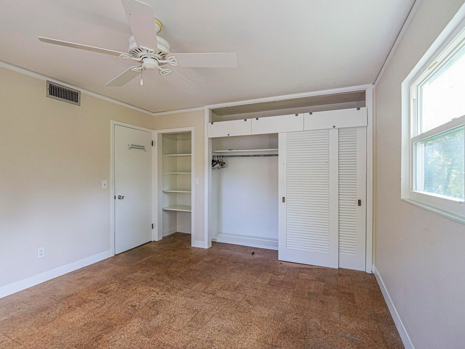 Activo con contrato: $790,000 (4 camas, 2 baños, 3066 Pies cuadrados)