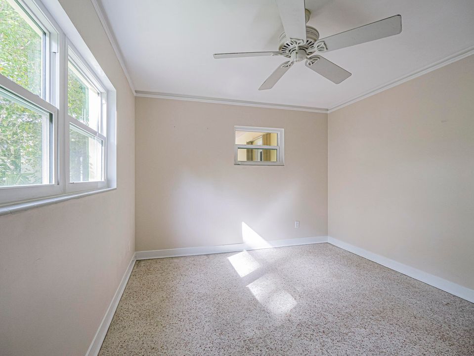 Activo con contrato: $790,000 (4 camas, 2 baños, 3066 Pies cuadrados)