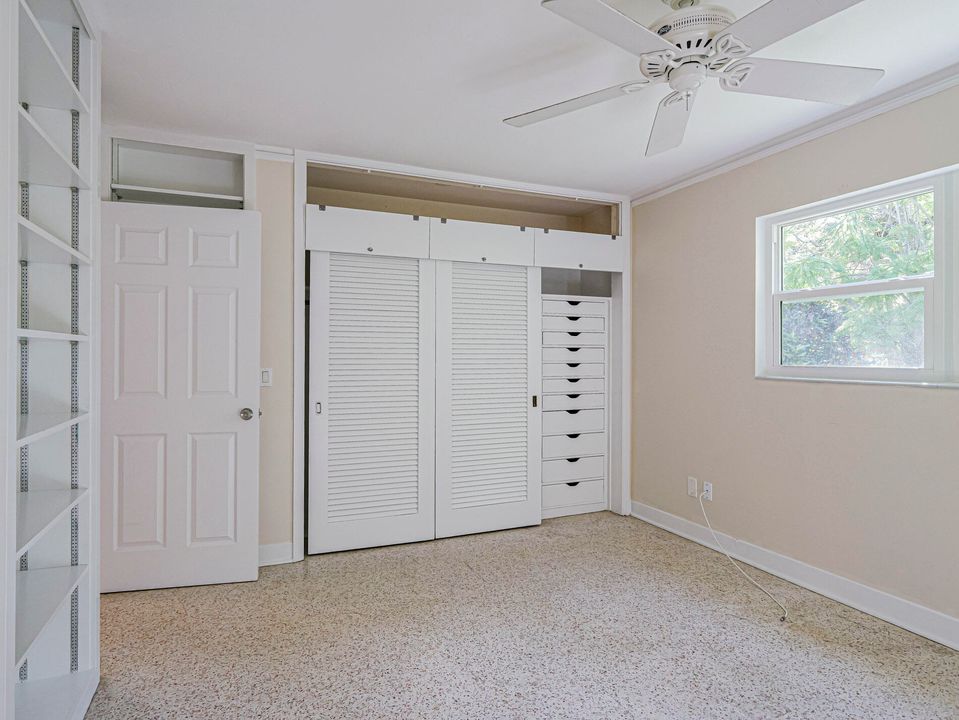 Activo con contrato: $790,000 (4 camas, 2 baños, 3066 Pies cuadrados)