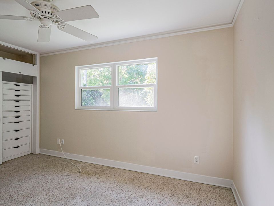 Activo con contrato: $790,000 (4 camas, 2 baños, 3066 Pies cuadrados)