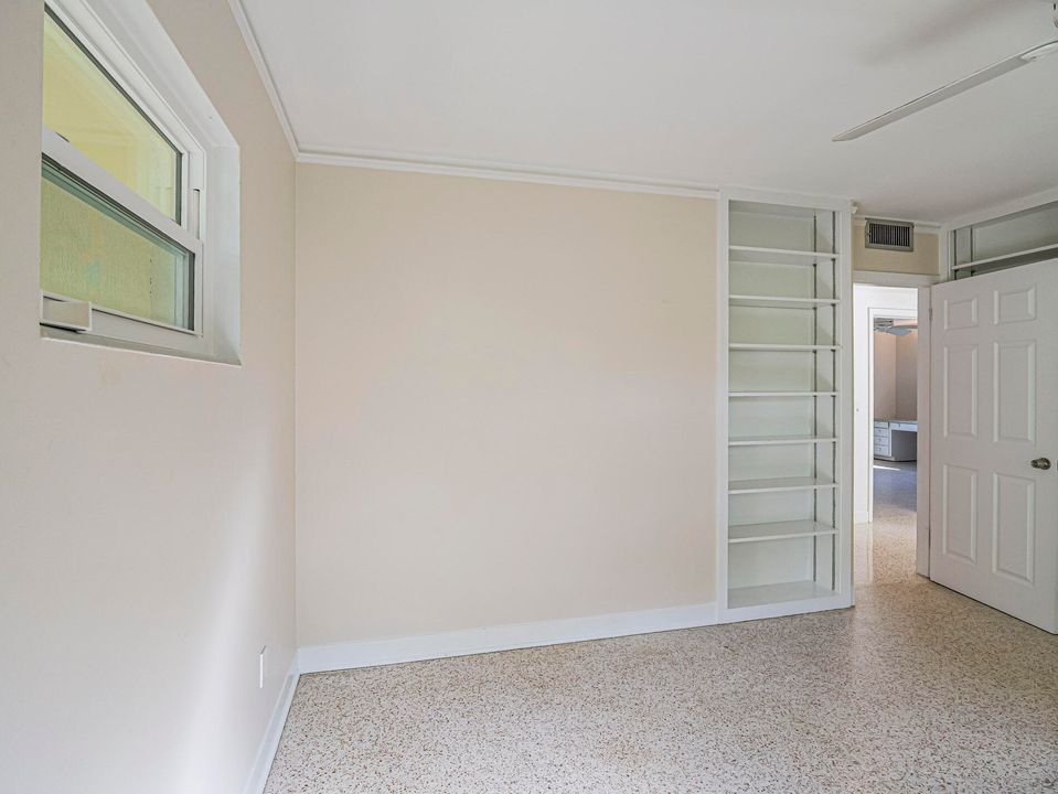 Activo con contrato: $790,000 (4 camas, 2 baños, 3066 Pies cuadrados)