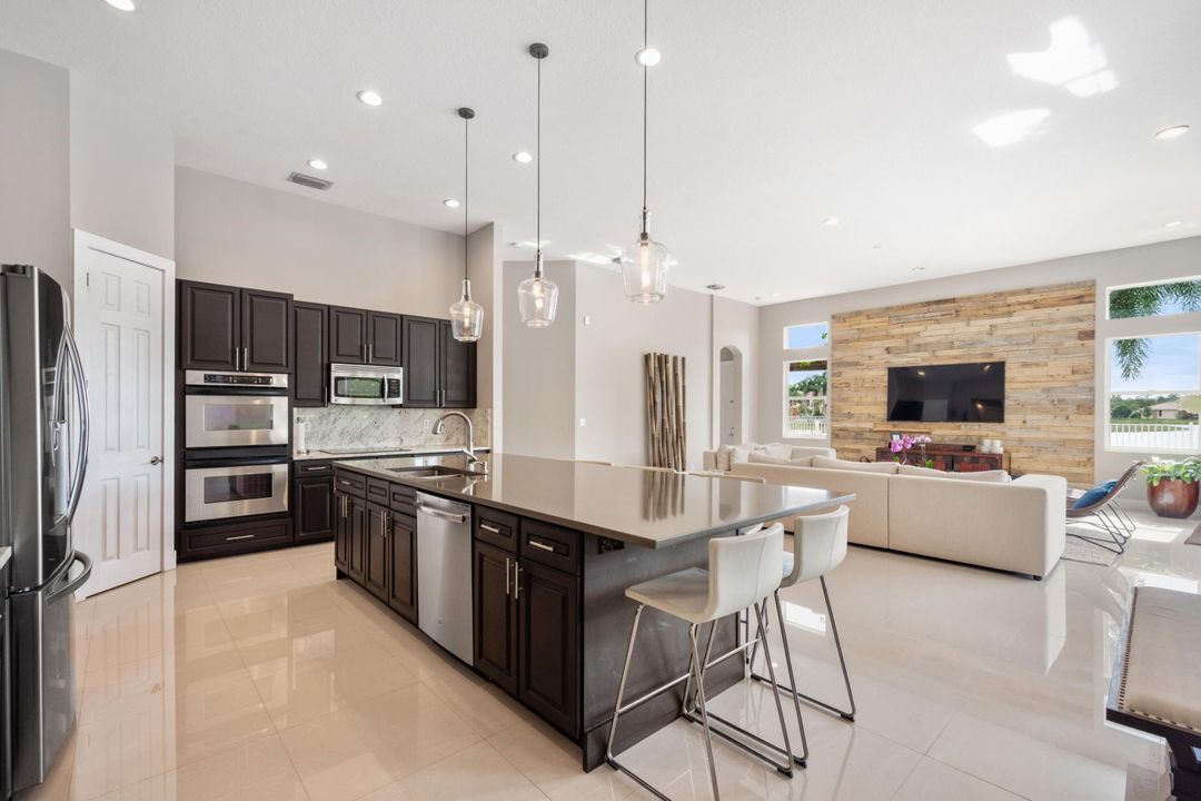 For Rent: $16,000 (4 beds, 3 baths, 3117 Square Feet)