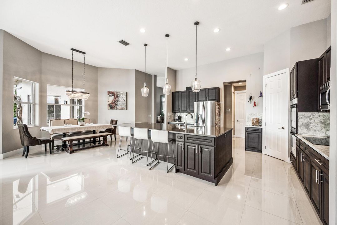 For Rent: $16,000 (4 beds, 3 baths, 3117 Square Feet)