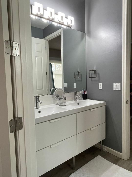 For Rent: $16,000 (4 beds, 3 baths, 3117 Square Feet)