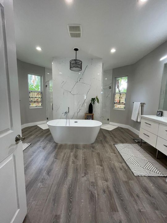 For Rent: $16,000 (4 beds, 3 baths, 3117 Square Feet)