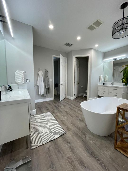 For Rent: $16,000 (4 beds, 3 baths, 3117 Square Feet)