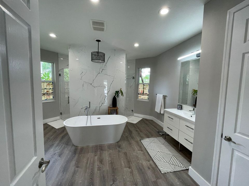 For Rent: $16,000 (4 beds, 3 baths, 3117 Square Feet)