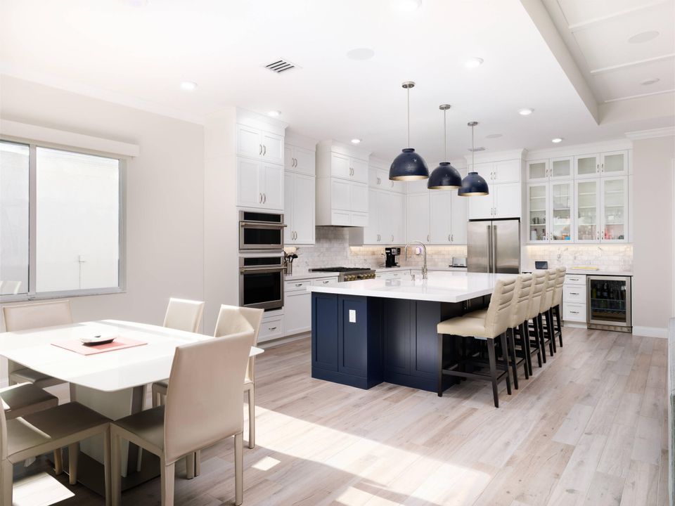 For Sale: $1,495,000 (3 beds, 2 baths, 3100 Square Feet)