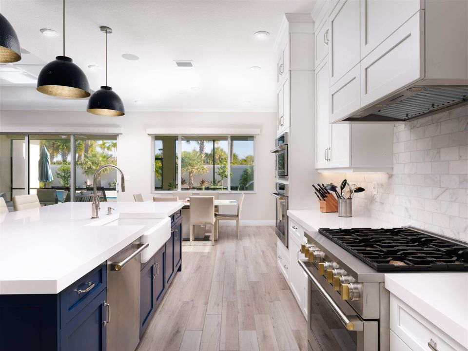 For Sale: $1,495,000 (3 beds, 2 baths, 3100 Square Feet)