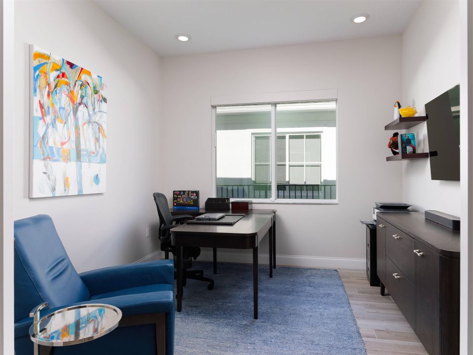 For Sale: $1,495,000 (3 beds, 2 baths, 3100 Square Feet)