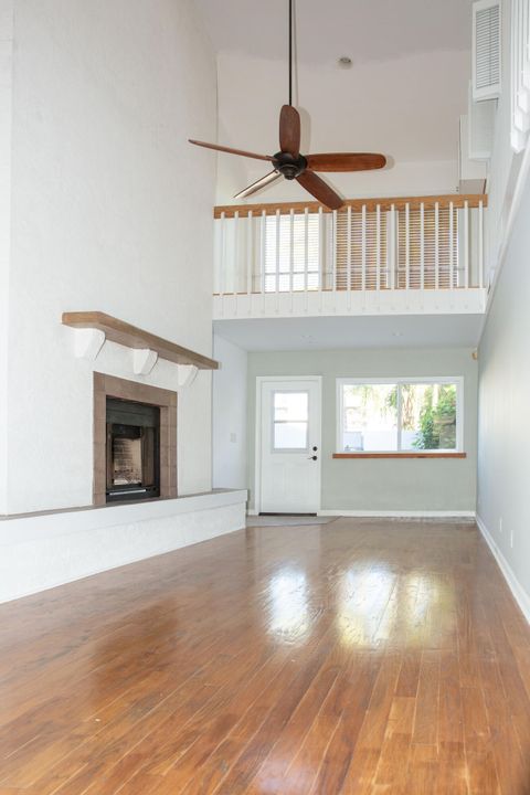 For Rent: $3,400 (3 beds, 2 baths, 1776 Square Feet)