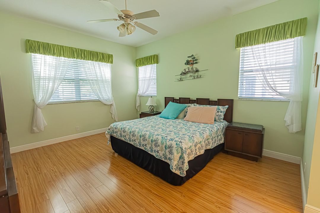 For Sale: $369,000 (2 beds, 2 baths, 2008 Square Feet)