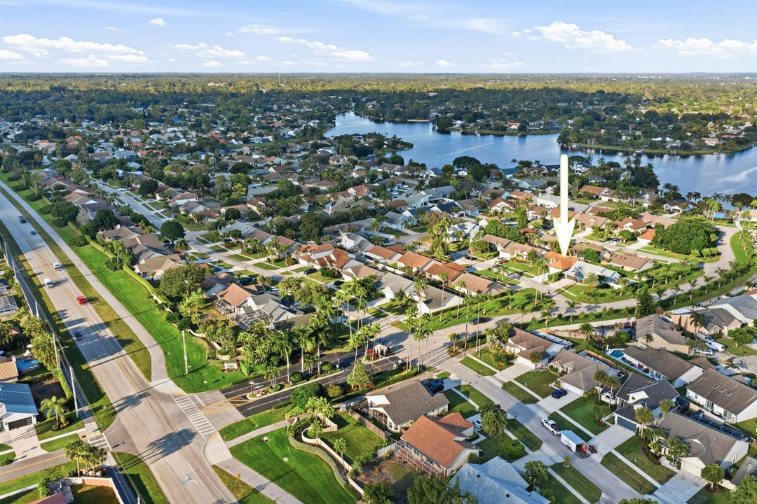 待售: $469,999 (4 贝兹, 2 浴室, 1366 平方英尺)