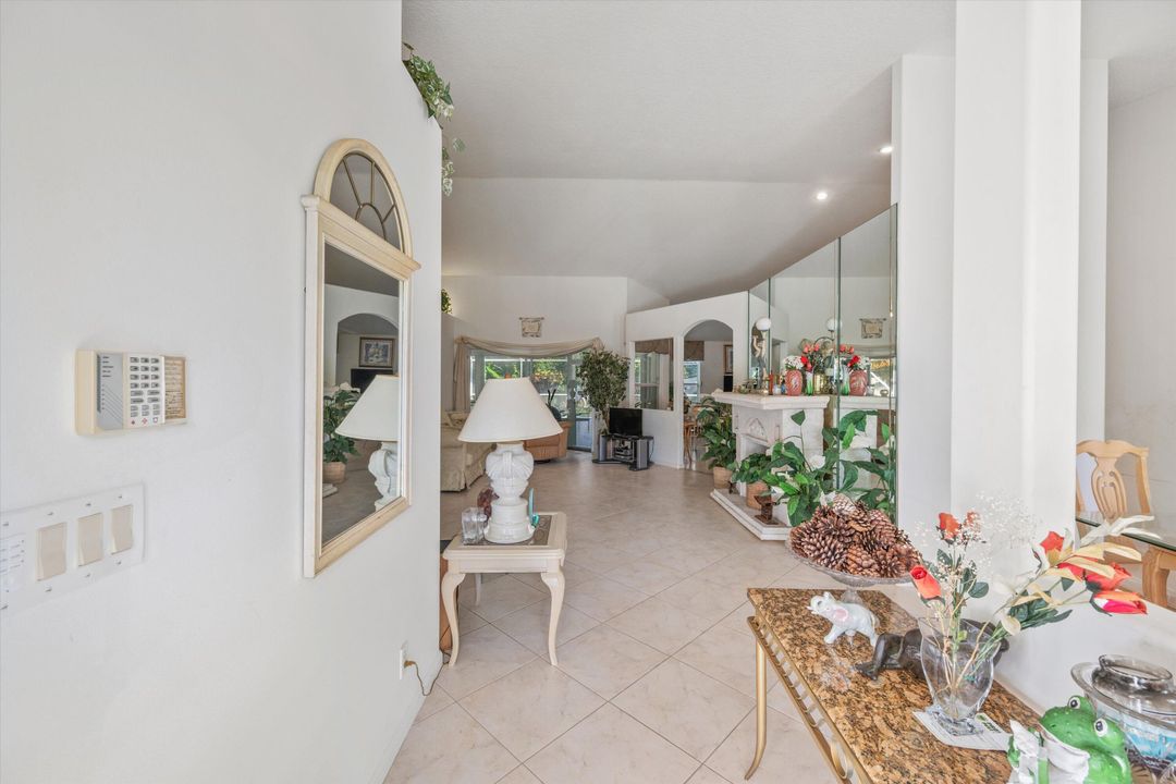 For Sale: $594,300 (4 beds, 2 baths, 2009 Square Feet)