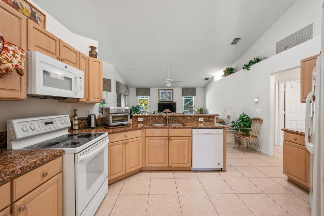 For Sale: $594,300 (4 beds, 2 baths, 2009 Square Feet)