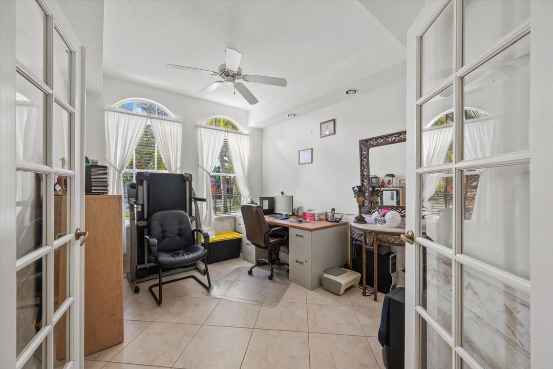 For Sale: $594,300 (4 beds, 2 baths, 2009 Square Feet)