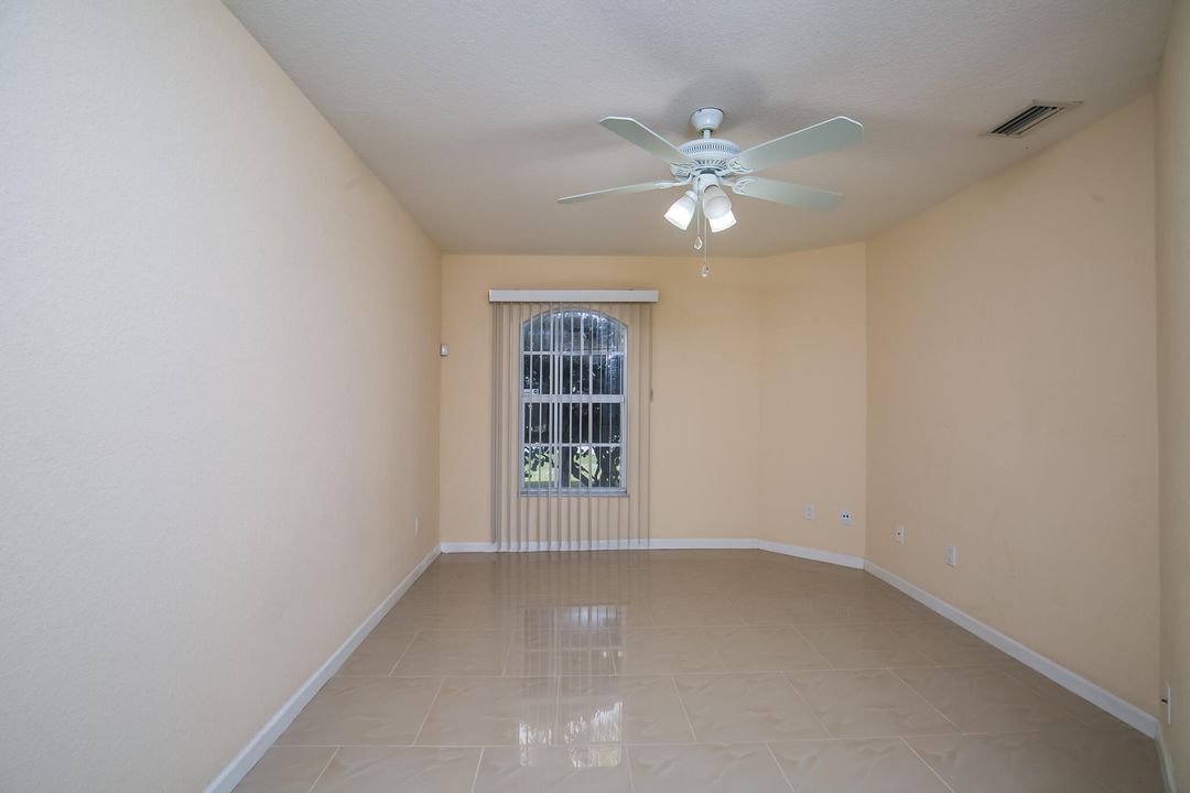 For Sale: $499,900 (4 beds, 3 baths, 2369 Square Feet)