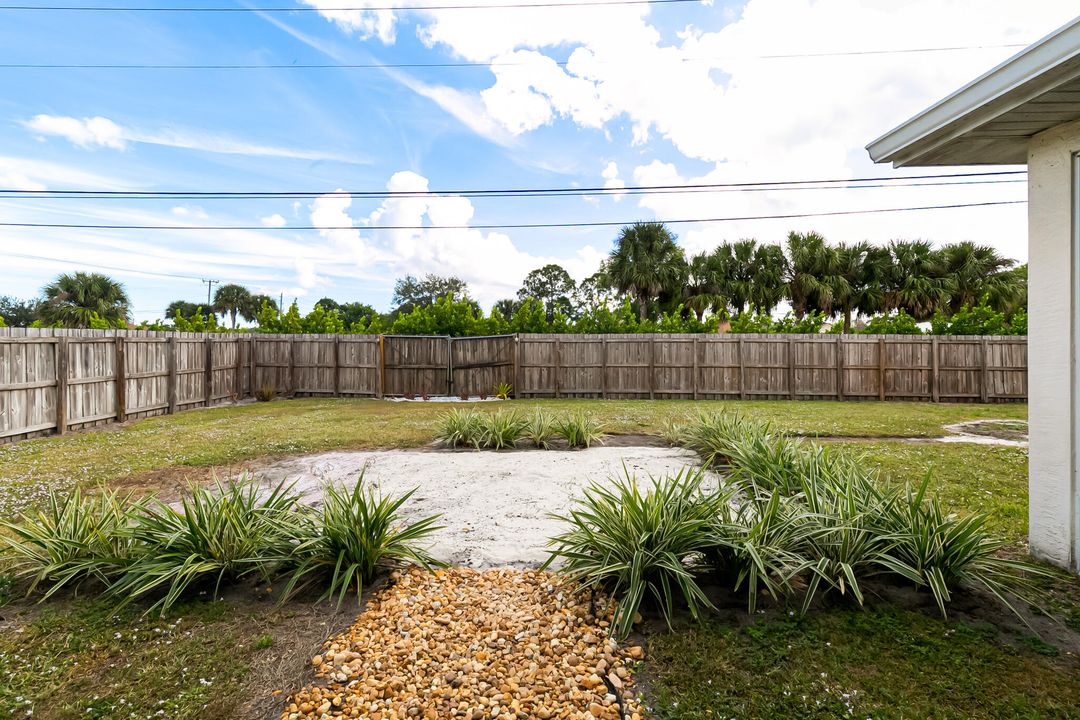 For Sale: $499,900 (4 beds, 3 baths, 2369 Square Feet)