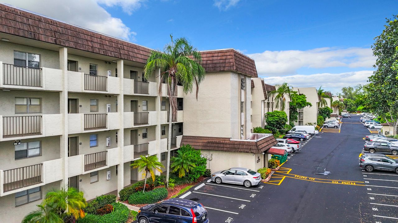 На продажу: $80,000 (1 спален, 1 ванн, 981 Квадратных фут)