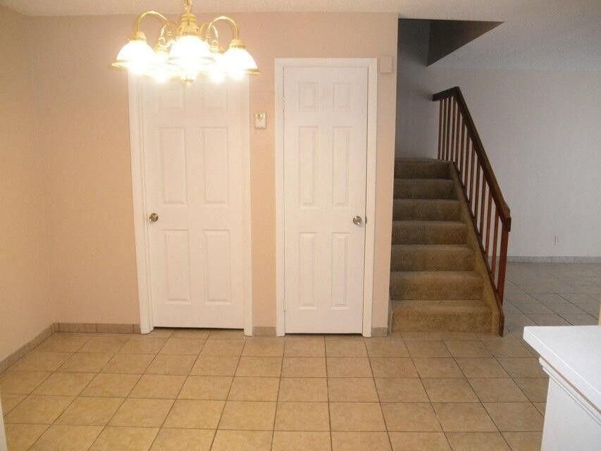 For Rent: $2,200 (3 beds, 2 baths, 1540 Square Feet)