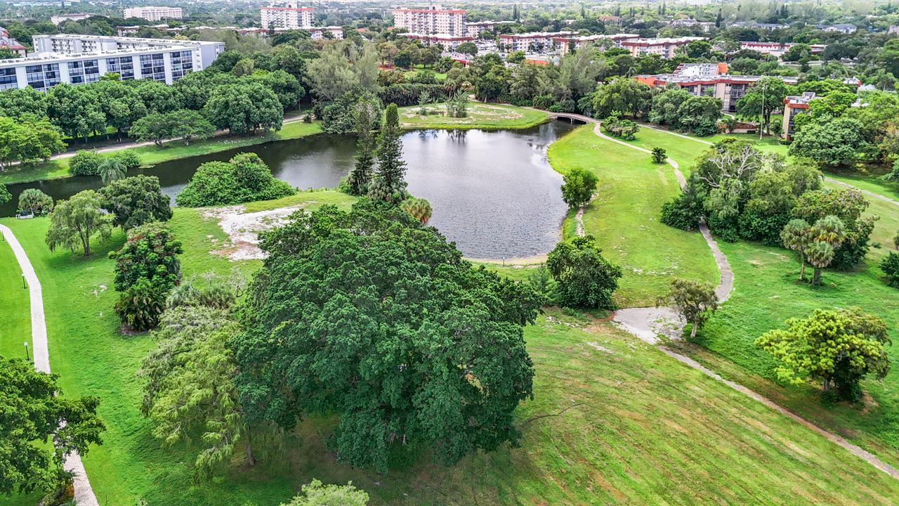 На продажу: $80,000 (1 спален, 1 ванн, 981 Квадратных фут)