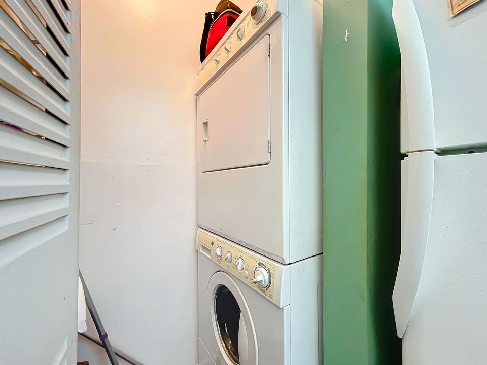 На продажу: $80,000 (1 спален, 1 ванн, 981 Квадратных фут)