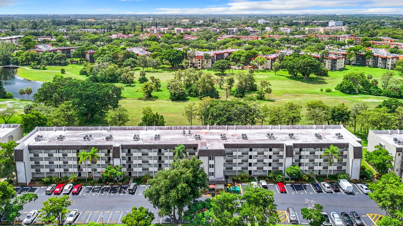 На продажу: $80,000 (1 спален, 1 ванн, 981 Квадратных фут)