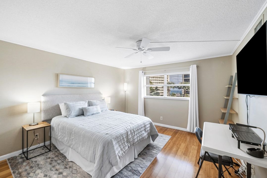 待售: $579,000 (2 贝兹, 2 浴室, 1102 平方英尺)