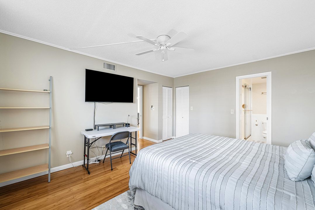 待售: $579,000 (2 贝兹, 2 浴室, 1102 平方英尺)