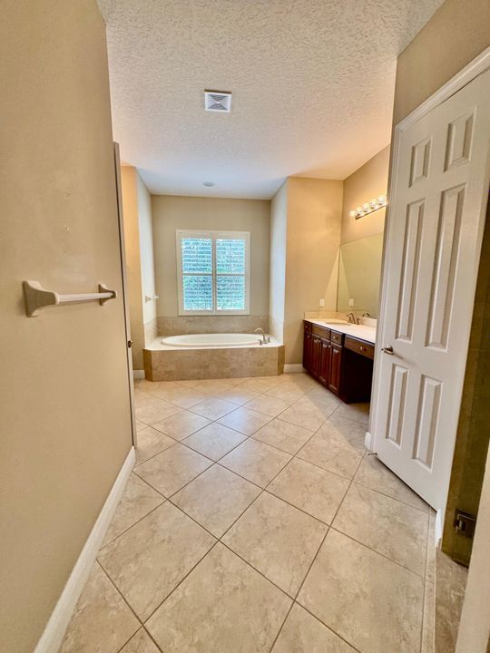 На продажу: $929,900 (4 спален, 3 ванн, 3063 Квадратных фут)