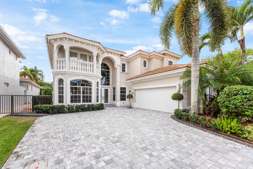 En Venta: $1,375,000 (4 camas, 4 baños, 4251 Pies cuadrados)