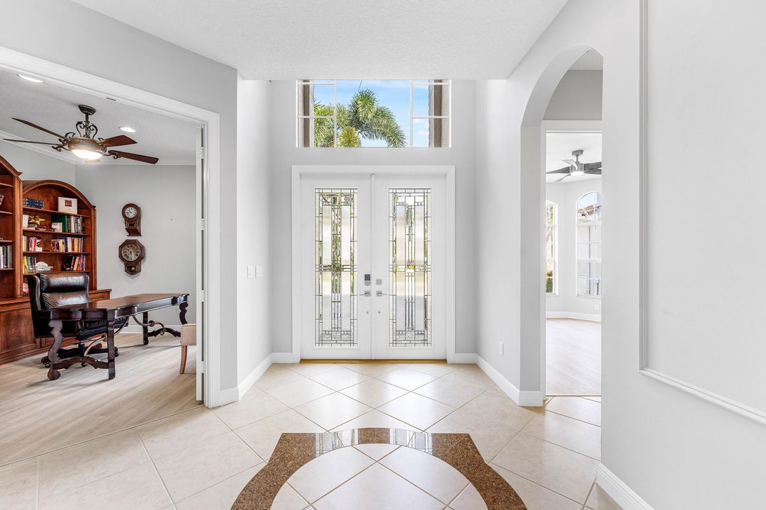 En Venta: $1,375,000 (4 camas, 4 baños, 4251 Pies cuadrados)