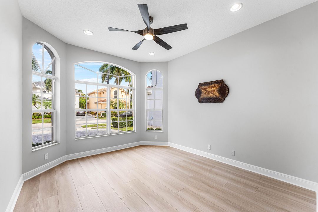 En Venta: $1,375,000 (4 camas, 4 baños, 4251 Pies cuadrados)