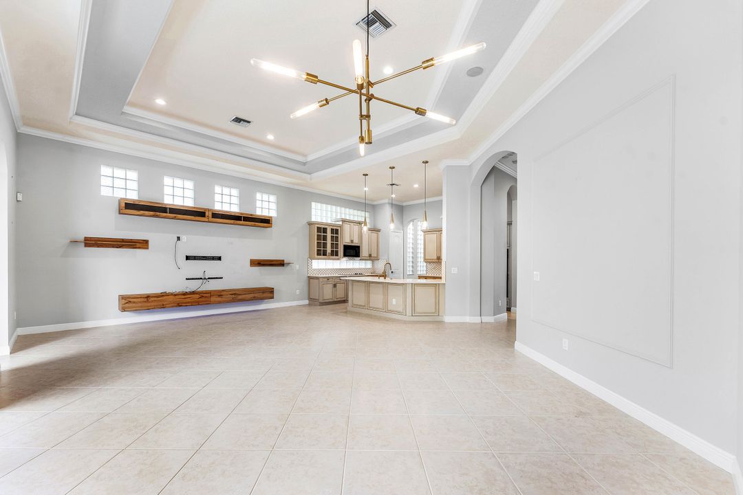 En Venta: $1,375,000 (4 camas, 4 baños, 4251 Pies cuadrados)