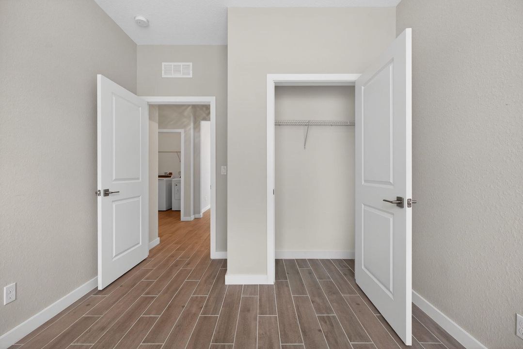 For Sale: $570,000 (2 beds, 2 baths, 1500 Square Feet)