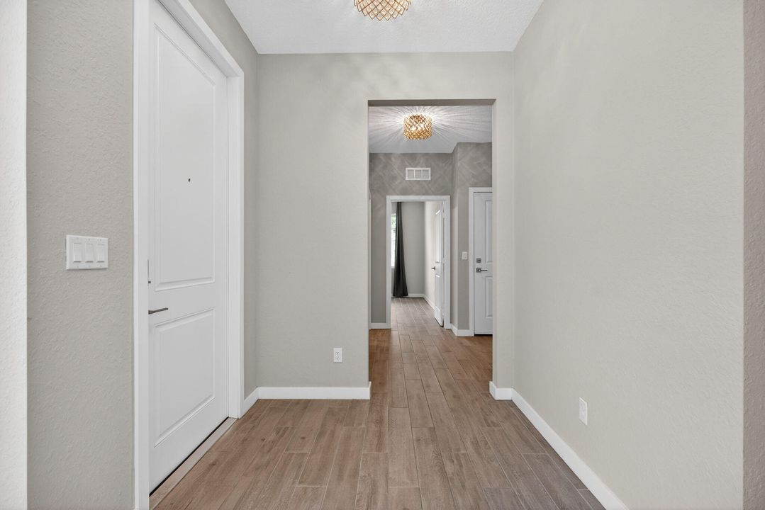 For Sale: $570,000 (2 beds, 2 baths, 1500 Square Feet)