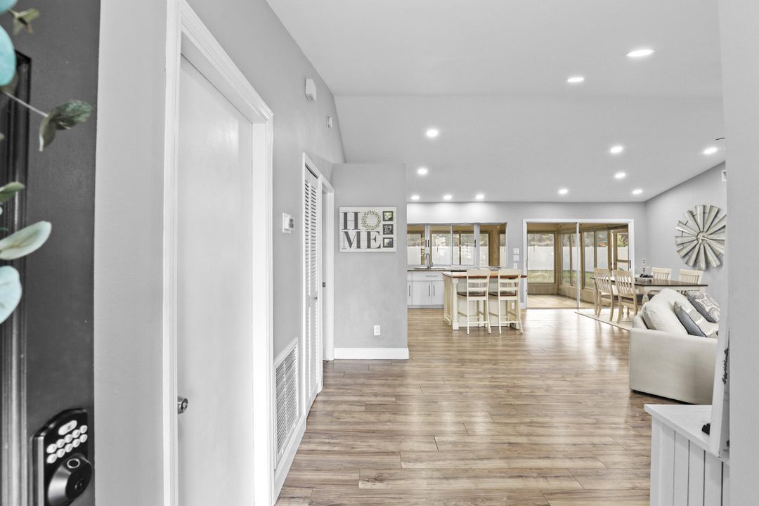 For Sale: $349,000 (3 beds, 2 baths, 1320 Square Feet)