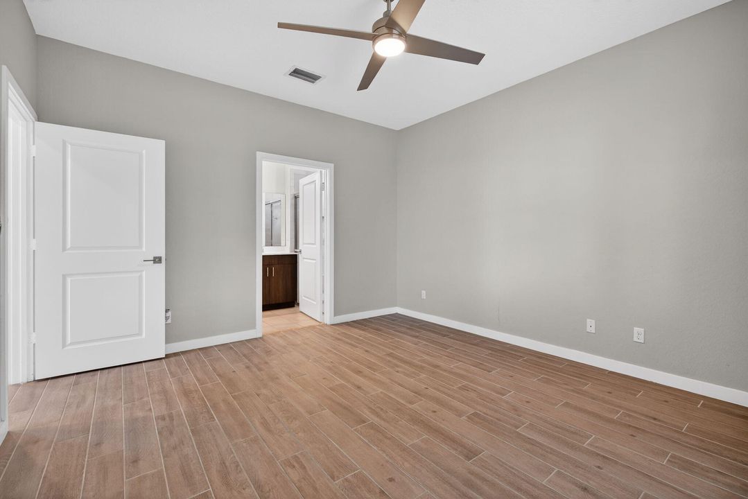 For Sale: $570,000 (2 beds, 2 baths, 1500 Square Feet)