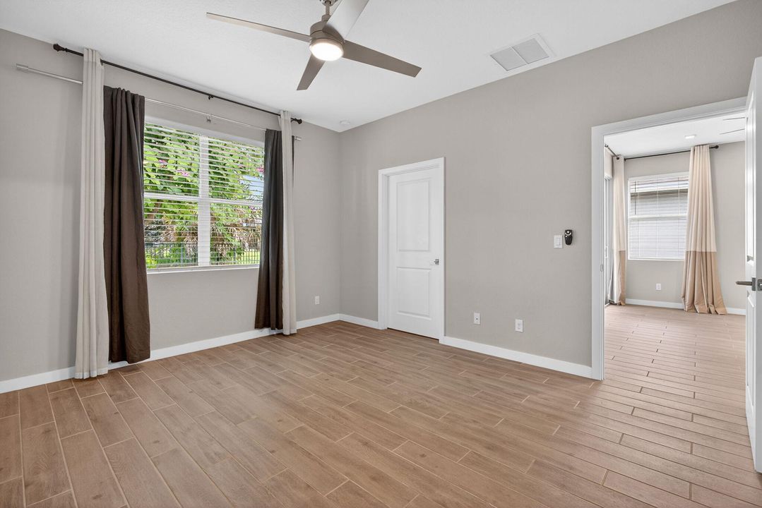 For Sale: $570,000 (2 beds, 2 baths, 1500 Square Feet)