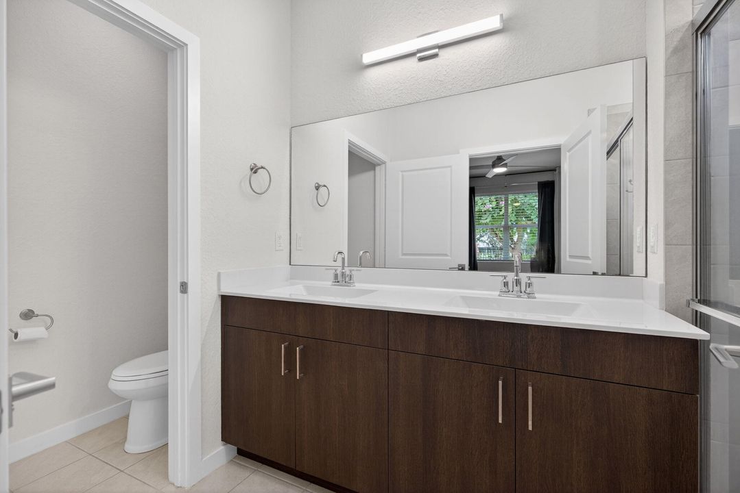 For Sale: $570,000 (2 beds, 2 baths, 1500 Square Feet)