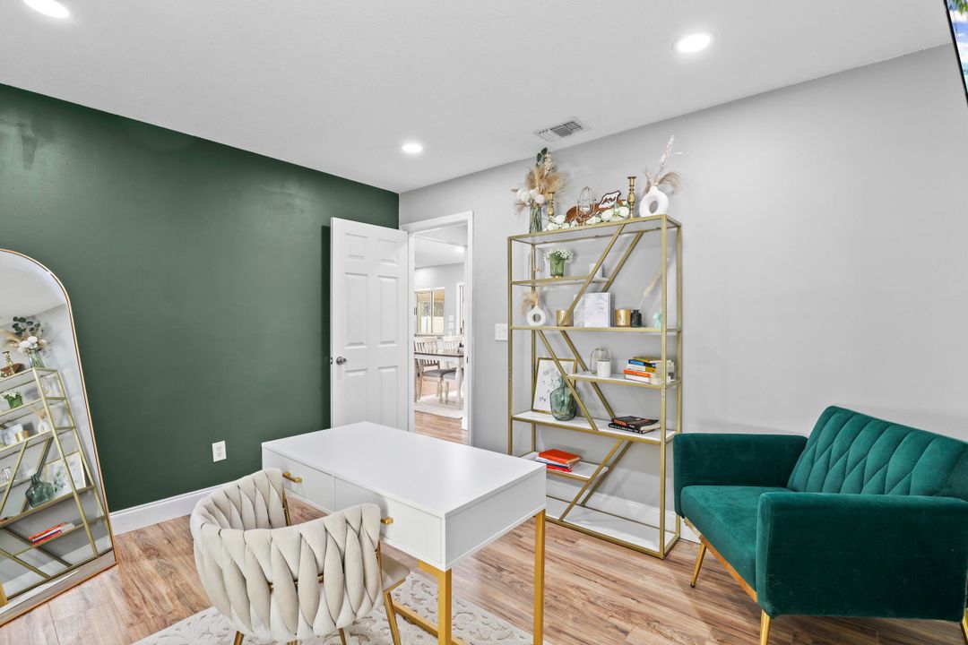 For Sale: $349,000 (3 beds, 2 baths, 1320 Square Feet)